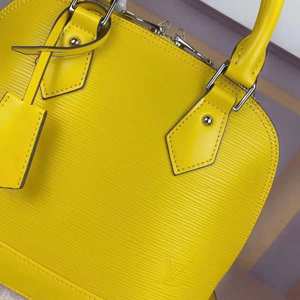 ルイヴィトンバッグ角部分ディテール